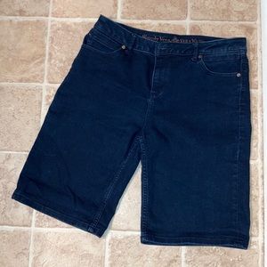 Simply Vera Jean Shorts size 8